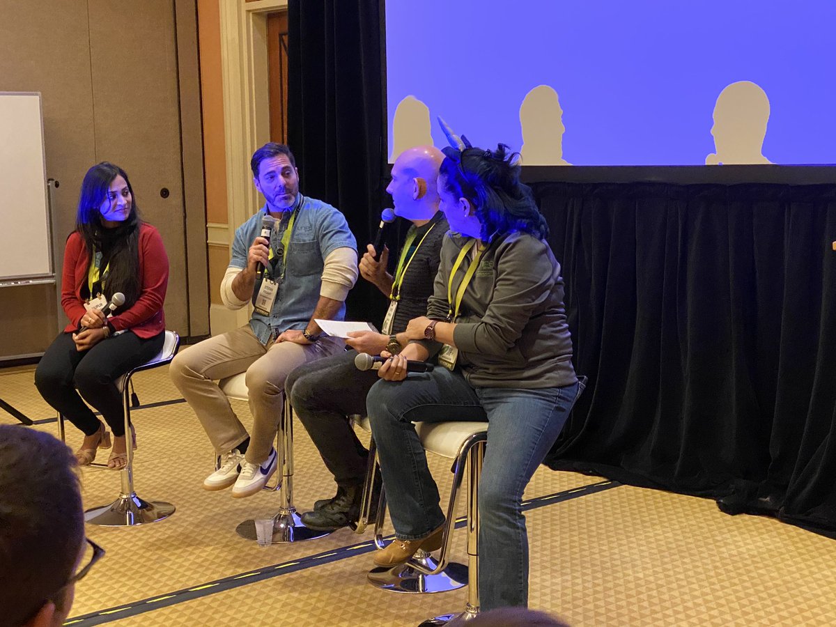nupur_kanoi's tweet photo. Last year this time #NXTWORK @sfouant @NetworkFunTimes @YLara1 @chsjuniper https://t.co/QK9zUTpf1w