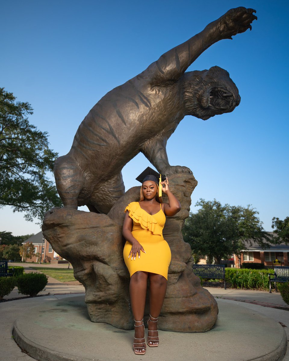 _itsaliciaaaa's tweet photo. 6 days left 🎓🥳 https://t.co/iqv7yzJQjv
