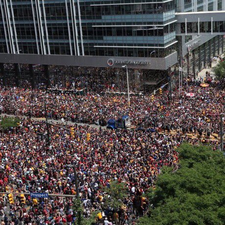 starstuded11's tweet photo. 这就是民主党玩弄美国民意的后果！他们太自以为是了！ https://t.co/k6Bt4uaezz