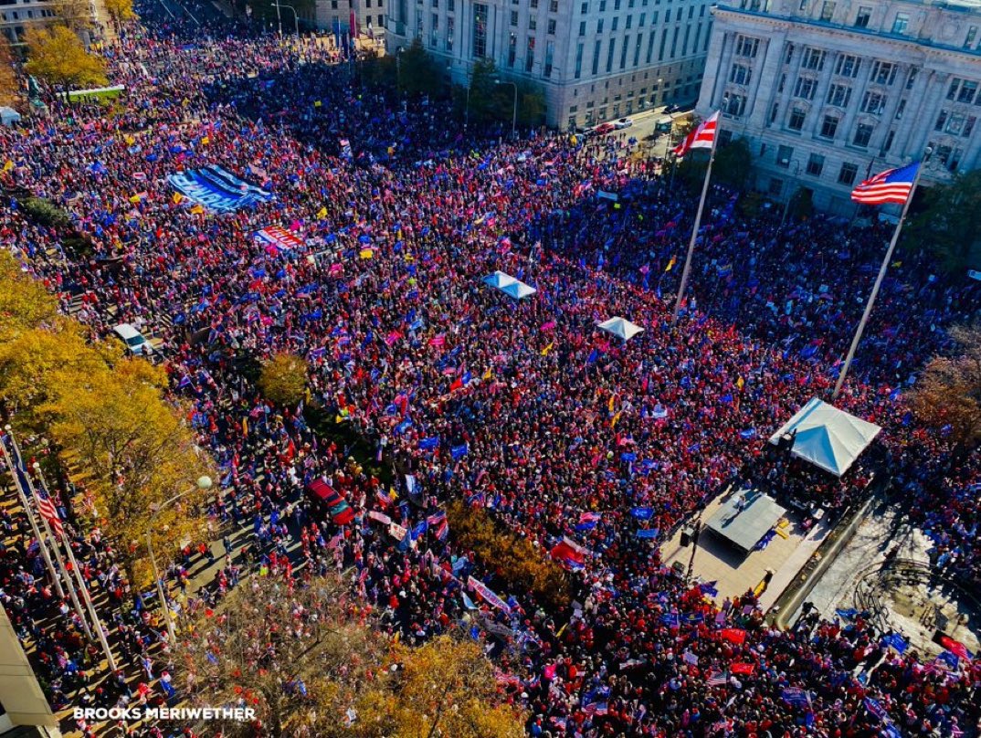 RitaPanahi's tweet photo. Massive Trump rally in DC...the most Democrat-dominated part of the country. https://t.co/YhSGBvTA7S