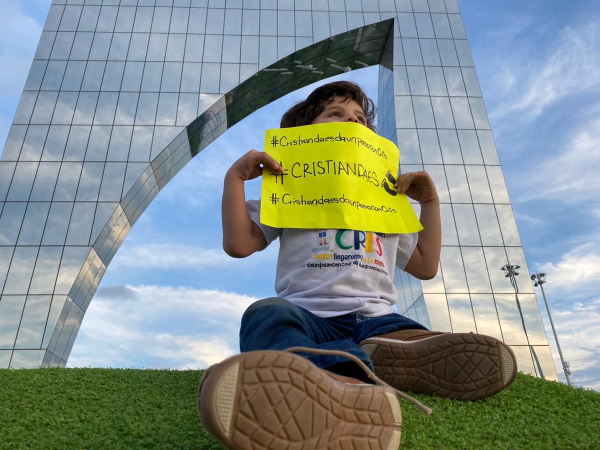 daunpasoconcris's tweet photo. ¡Hola, amigos soy Cris! Quiero que conozcas sobre mi. Nací sin fémur y  sin peroné izquierdo, una condición poco común. Necesito ser operado lo más pronto posible, y así poder caminar, correr, etc. Puedes conocer más de mi en🌐 https://t.co/gFd9kXKlS1
@ChrisDaes  @VentanaDeCamp_ https://t.co/hpnXQ603WE