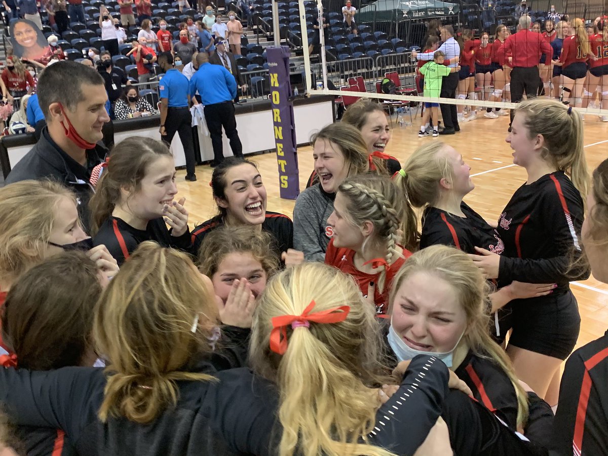 JimDerryJr's tweet photo. It’s over in Division IV! @ASHRosarySports closes out a 25-21, 18-25, 25-22, 25-21 victory to take the state title over @pjpvbfans. May Manning named MVP. @AdvocateSports @StTammanyFarmer https://t.co/3ztgRU3fEP