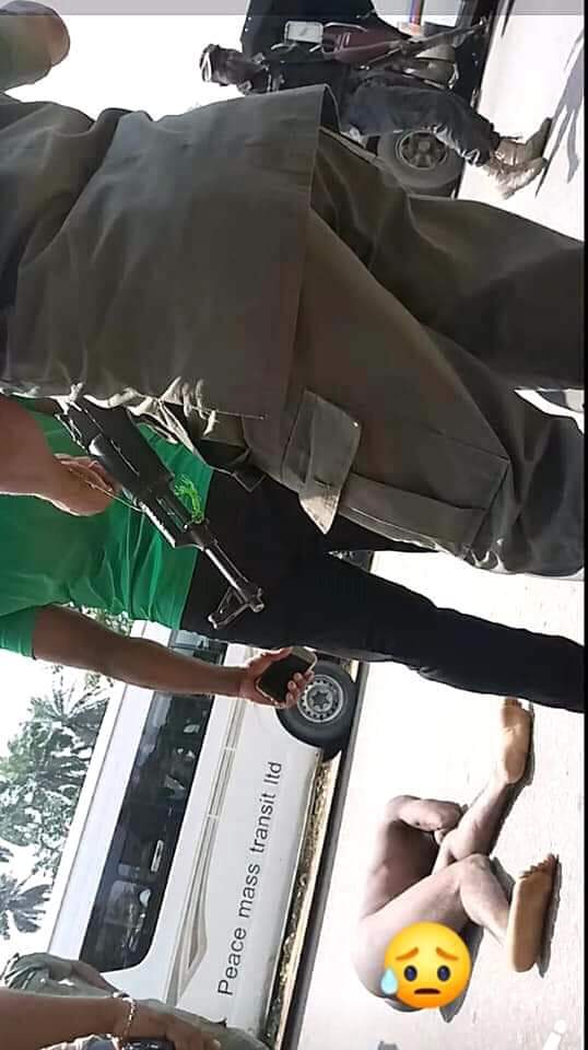 EMEKABRUNO1's tweet photo. Another Case Of Police Brutality Along Owerri-NTA.Nigeria Police Beats &amp;Naked A Driver For Refusing To Pay A Certain Amount Of Bribe. 
According To Passengers Who Were In The Bus, The Policemen Wanted More Bribe And The Driver Refused, Hence The Beating And Public Embarrassment. https://t.co/pRLP42Lf1d