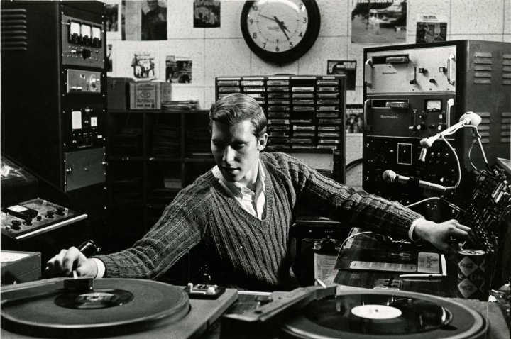 Show is going to be late this evening. Going to start playing some music starting at 11:00 tonight. Haven't even picked out the albums yet! Come join me for late night pirate radio fun!

mixlr.com/wyntr