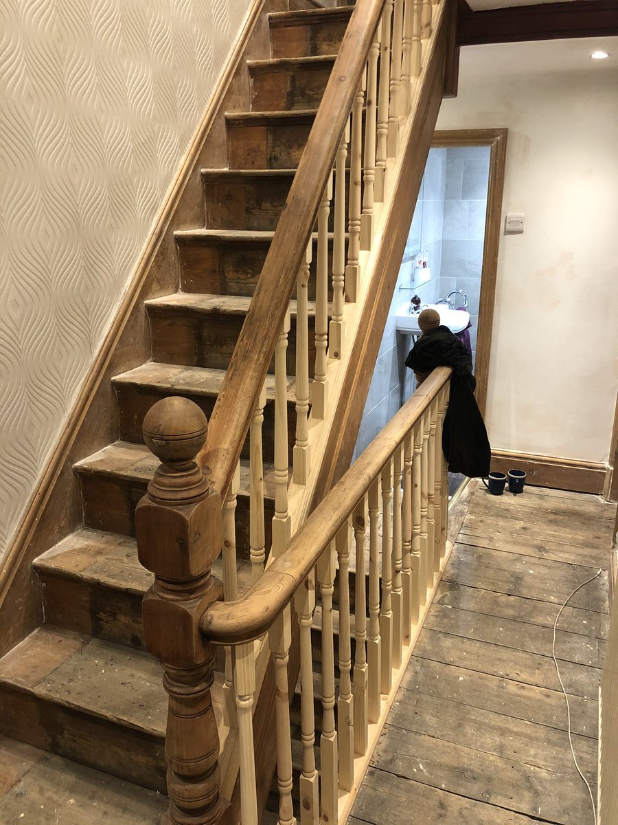 empirejoiner's tweet photo. Nice to get this balustrade completed this week in #stretford up to an existing loft conversion. Newel posts machined to match the originals #joiner https://t.co/TTOQWrpHXJ