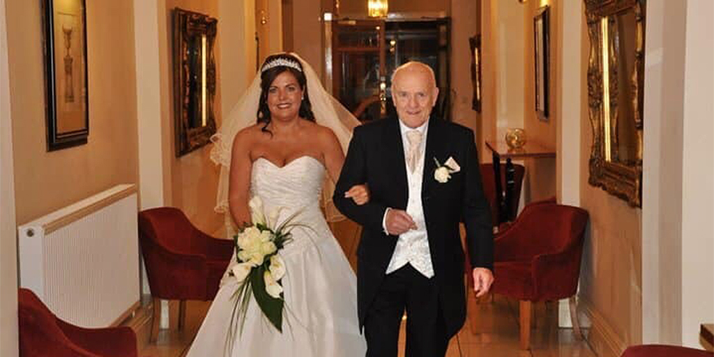 “My dad was a real gentleman, always saw the best in people and would do anything to help others. My absolute hero”

Despite a fear of flying, Clare is going to complete a flying lesson raising money in memory of her dad.  

You can support her here 👩‍✈️ gofundme.com/f/9vsnu-motor-…!