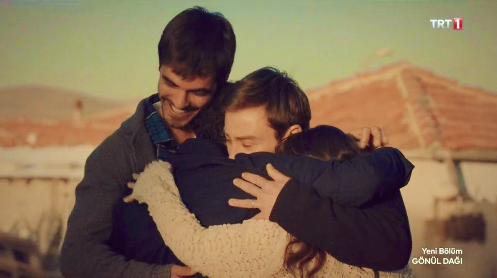 "Şu köküne kibrit suyu döktüğümün dünyasında bizim birbirimizden başka kimimiz var ki?" #AnadoluMasalı