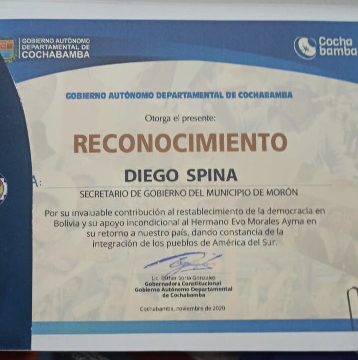 NuevoEncuentro_'s tweet photo. 🇧🇴🇦🇷 Reconocimiento a los compañeros @Sabbatella, @LucasGhi y Diego Spina por la contribución al restablecimiento de la democracia en Bolivia y apoyo incondicional a Evo Morales! https://t.co/kLflErtG4w