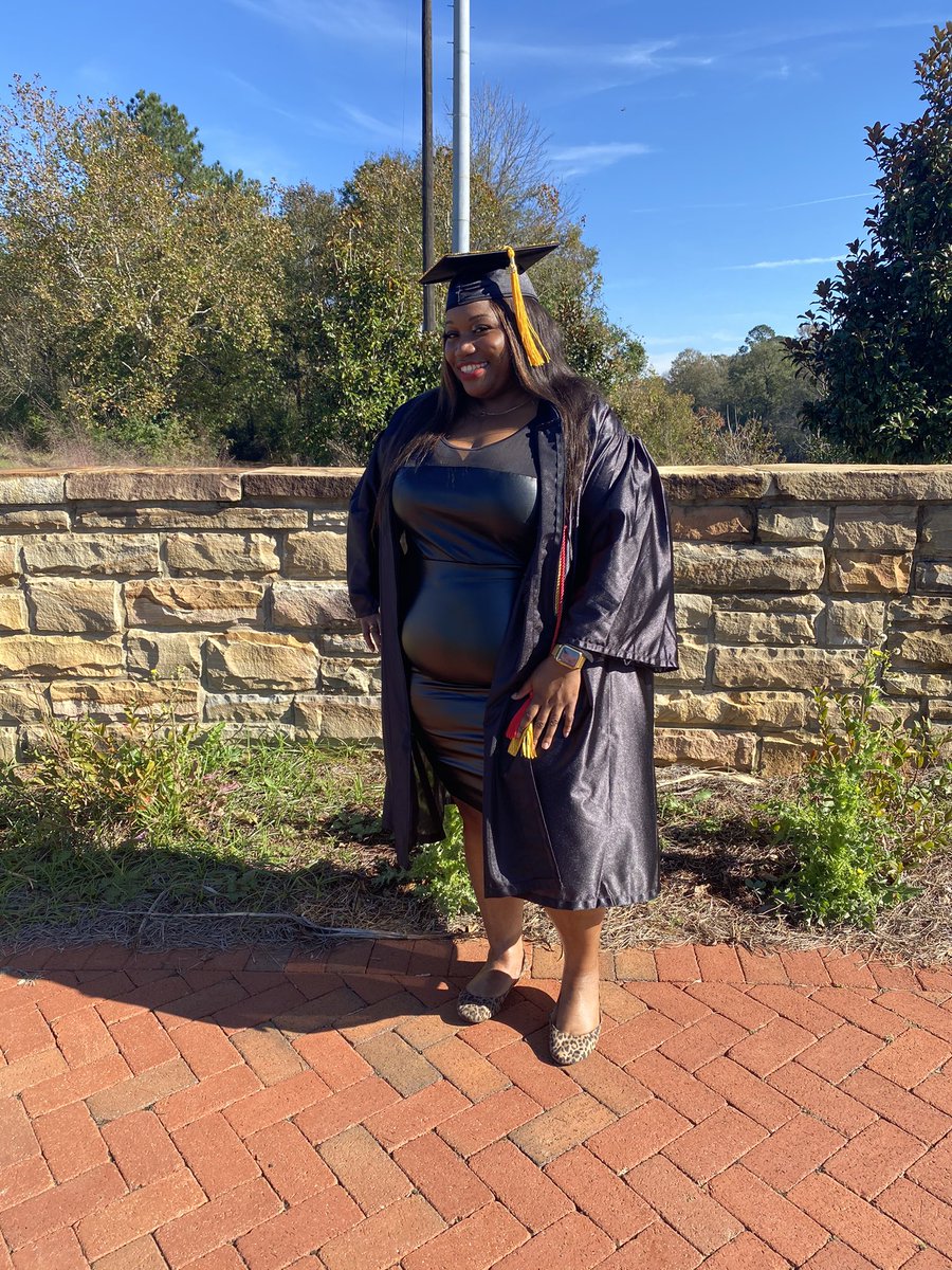 Bren_Marie87's tweet image. I did it y’all!! #Classof2k20 🥳👩🏽‍🎓🙌🏾