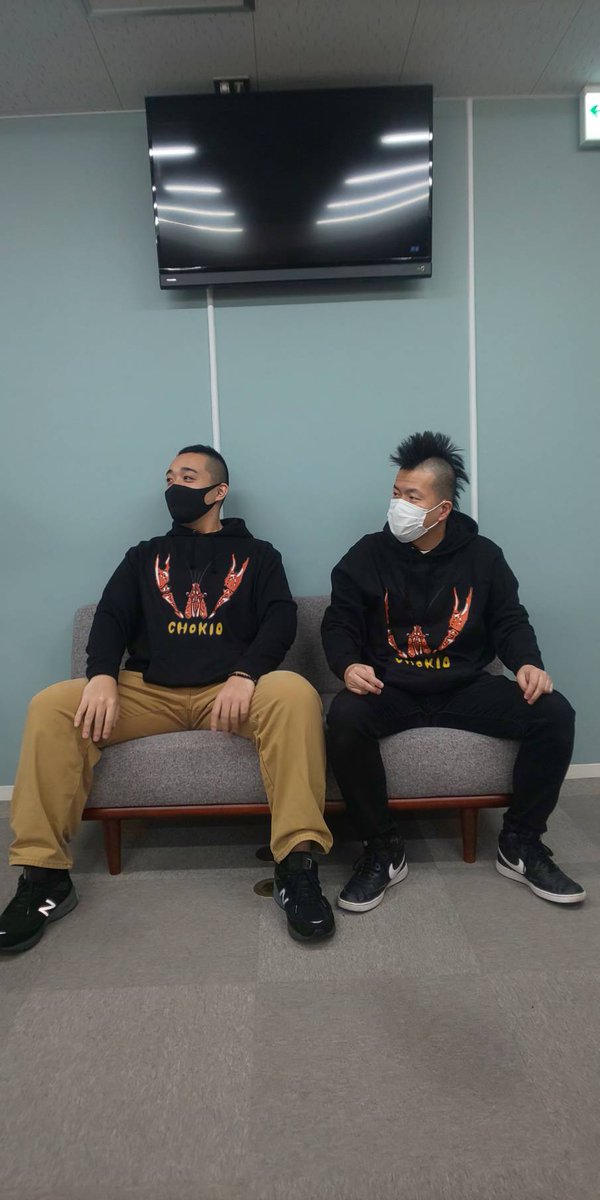 木内太郎 佐々木先輩のチョキオパーカーが可愛かったので 真似して買っちゃいました 仲良し W