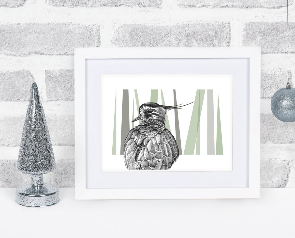 If you love your birds like me, I hope you'll like todays little menagerie! Use the code XMAS10 to get a lovely 10% off in my #etyshop! link in my profile. 😊
#UKGiftAM #ukgifthour #giftideas #birds #owls #uksmallbiz