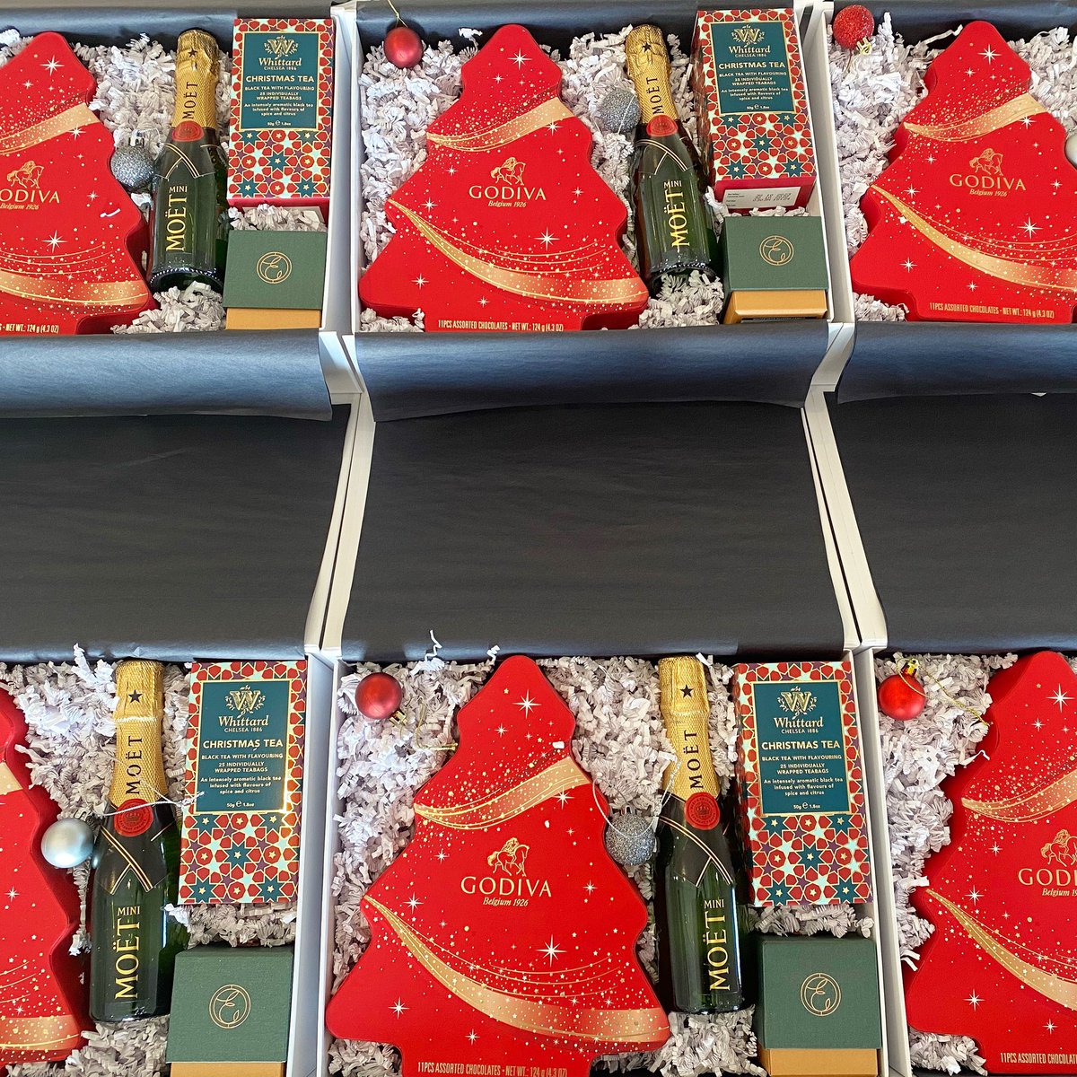 BuildMyGift's tweet photo. Festive season is in full swing over here at BMG HQ 🎄 we’ve been a little quiet as we navigate our way through project after project for our corporate clients... here’s a sneak peek into one we completed this week ⭐️ https://t.co/v8EIaUXHu2
