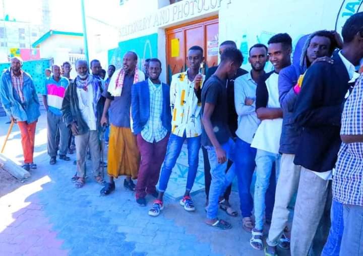 IbrahimIsmailM8's tweet image. #Alxamdullilah, Waxa Qaadashada Kaadhka #Codbixintu Ka Bilaabantay Qaar Ka Mida Gobolada Galbeedka Somaliland.
#RepublicOfSomaliland 💚🤍❤
#SLNEC
@NEC2017 @MoICNG