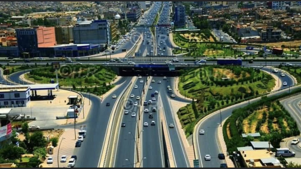 KifahMahmood's tweet photo. الذين صوتوا على قطع ارزاق شعب كوردستان فيما سمي (بقانون الاقتراض) دون موافقة الاقليم،  يهدفون الى اشاعة الفقر والفوضى في كوردستان لافشال  تجربتها، لانها الوحيدة التي فضحت فشلهم في ادارة الدولة. https://t.co/3cPuoQkB9m
