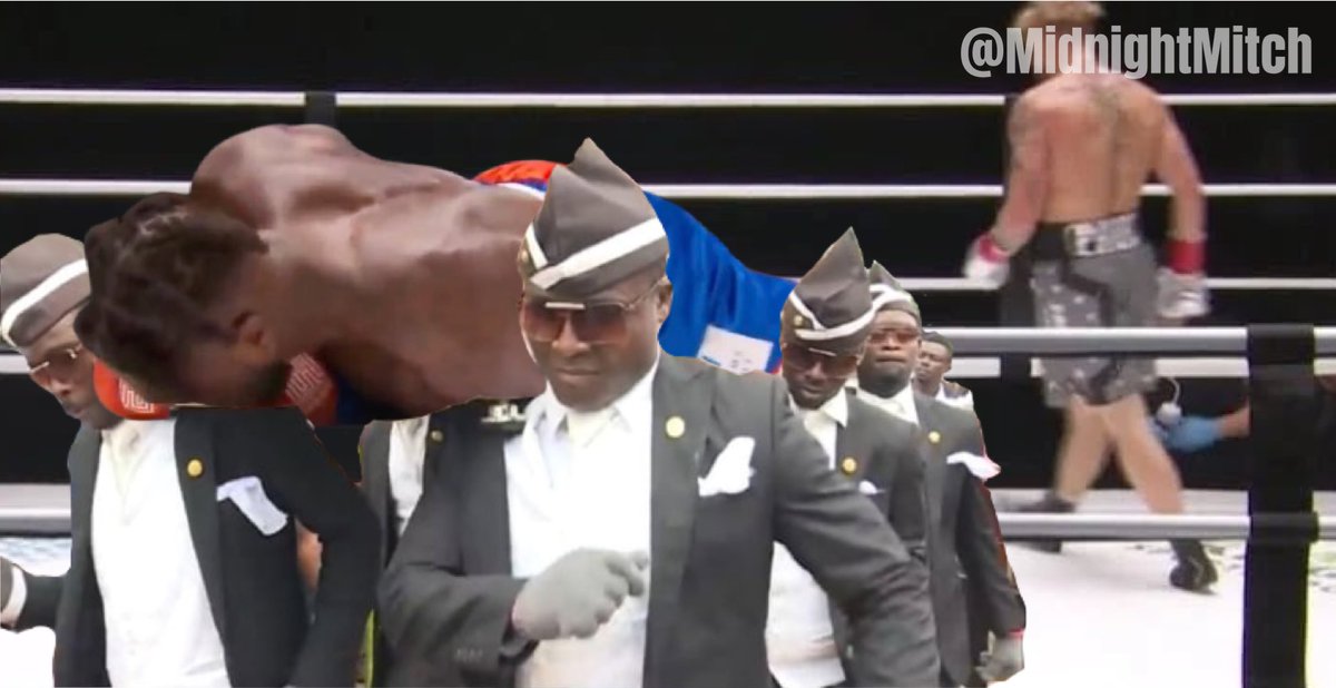 Prisonmitch's tweet photo. .@nate_robinson’s corner taking him back to the locker room after the fight. 
#tysonvsjones #tysonvsjones #naterobinson https://t.co/ZvLu5m29yw