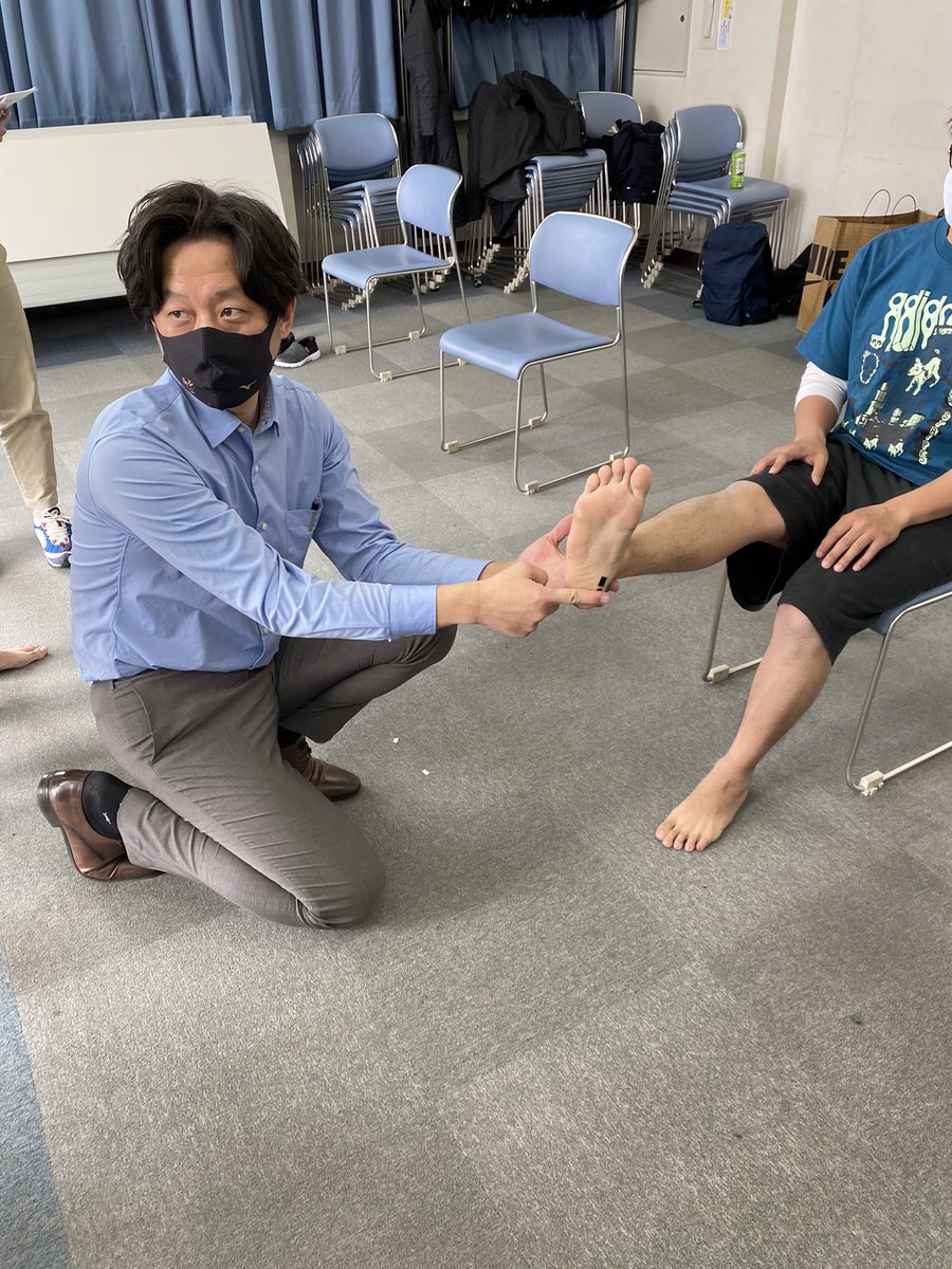 ptnext_ptnext's tweet photo. 足から身体の捻れ（ねじれ）を改善します。

お尻をプリプリ振って歩く方や🚶‍♀️
内ももにお肉がついちゃう方に🦶

効果的です😄 https://t.co/JnfjD7lCzh
