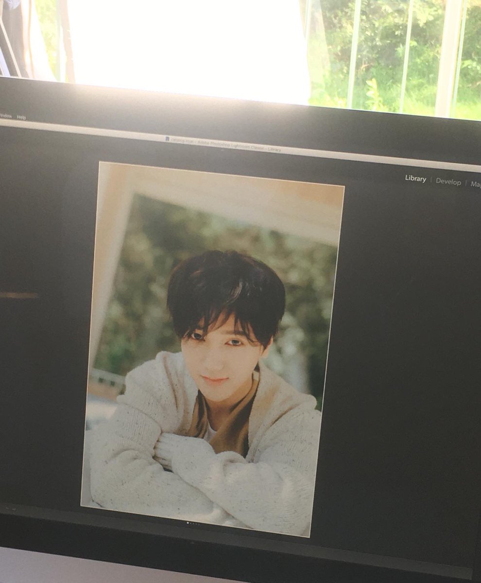 TIERISBLACK_'s tweet photo. 🌻 https://t.co/xYC5ERUVrl