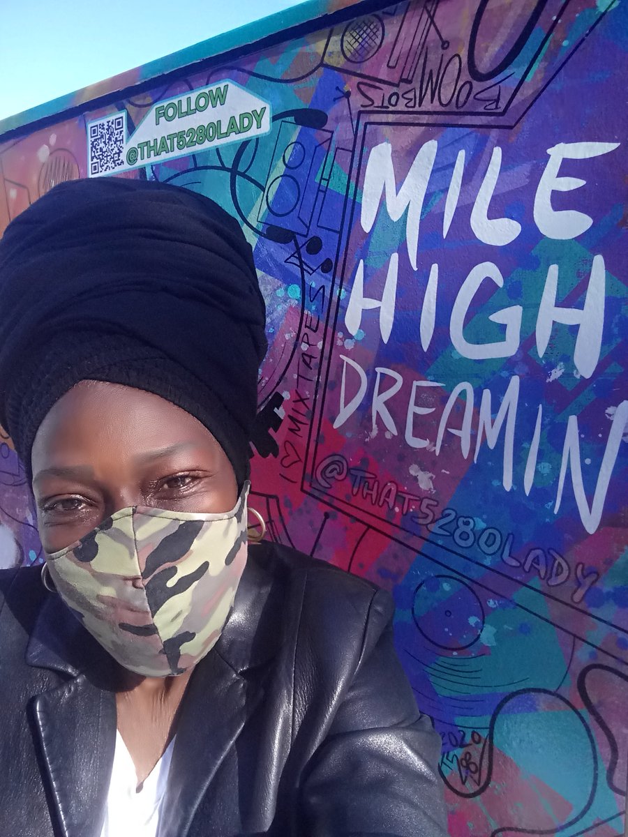 LifeRestyleByBC's tweet photo. @that5280lady
#MileHighDreamin #MileHighCity #FromDenverWithLove #NovemberSnow #ArtLover #2020Love #TheMileHighCity #DenverWithBev #MileHighWithBev https://t.co/UBQb3EbFkq