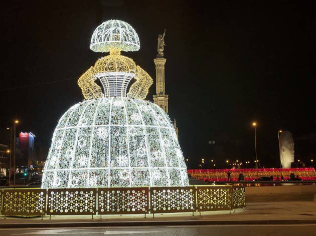 Encendido navideño en Madrid. Hola Navidad, tráenos ilusión, este año la necesitamos más que nunca. youtu.be/c_PxW987mqA