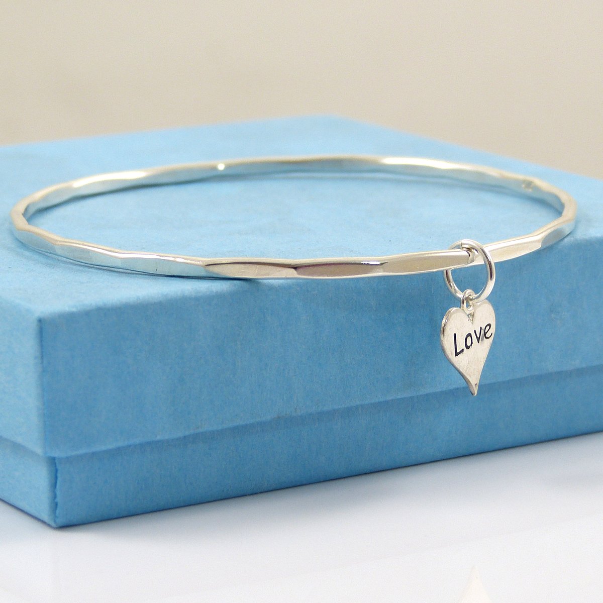 TheStrandline's tweet photo. Sterling Silver Heart Bangle, Bangle Bracelet, Sterling Silver Bangle, Hammered Bangle, Beach Wedding, Love Heart https://t.co/m5nlSgPxCK #Northumberland #Christmas2020 #ChristmasGift #giftideas #womaninbiz #shopindie #supportsmallbusiness #EarlyBiz #CharmBangle https://t.co/5vKINZGSQo