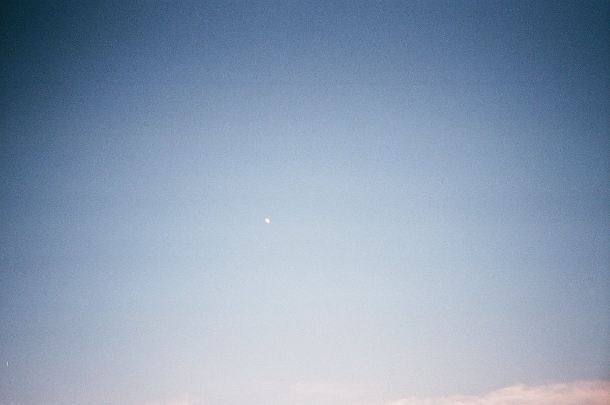 iNaverLand's tweet photo. ☁️🌙 https://t.co/fIjVyBG5BK