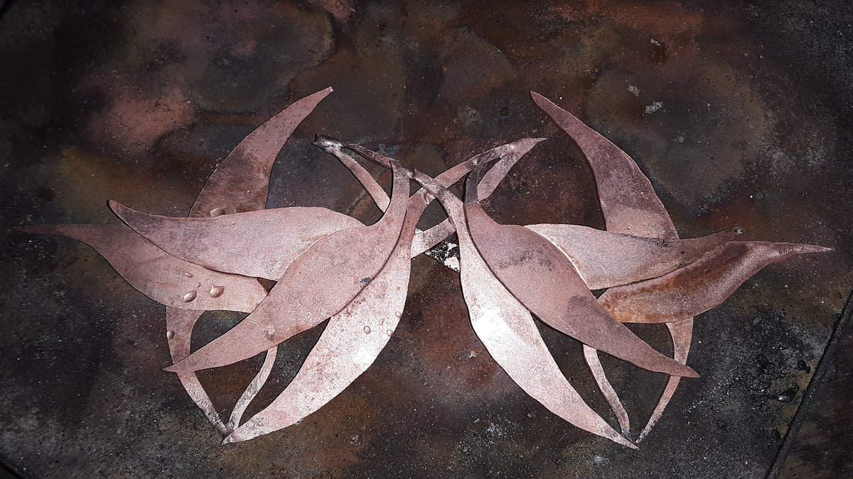 CandaceArtist's tweet photo. #earlybiz #wippic of another #Circlet of #Galadriel! One of my more popular items https://t.co/Nd5FVxOvTl #SmallBiz #shopindie #firsttmaster #shopsmall #weddingstyle #cosplaylove #lotr #elven #custommade #madetoorder #commissionsavailable #commissionsopen #smallbusiness https://t.co/NJiqFYI3Pm