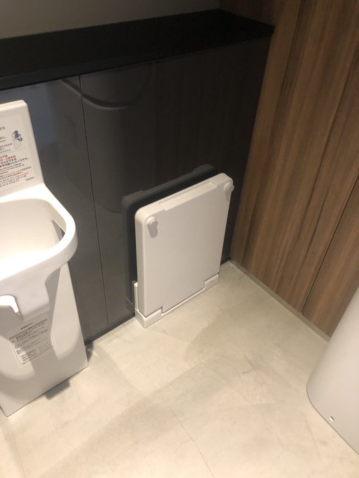 初めてベビーチェアーとおむつ交換台がある男子トイレを見つけた とツイートも 昔から結構あるぞ の声 まとめダネ