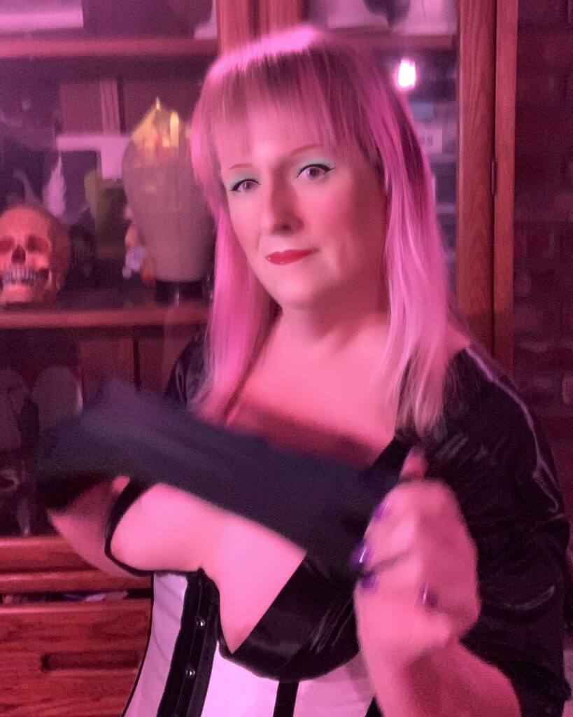VioletDeVille's tweet photo. Practicing my glove peel. Slowly, one frame at a time. 
.
I’m feeling better today. Bit I’m still getting tested tomorrow for COVID, just make sure we can rule it out. 
.

#selfie #366selfies #day333 #girlsLikeUs #transIsBeautiful #transWoman #transgende… https://t.co/Ph1UXqgk7k https://t.co/R5bY21fcC9