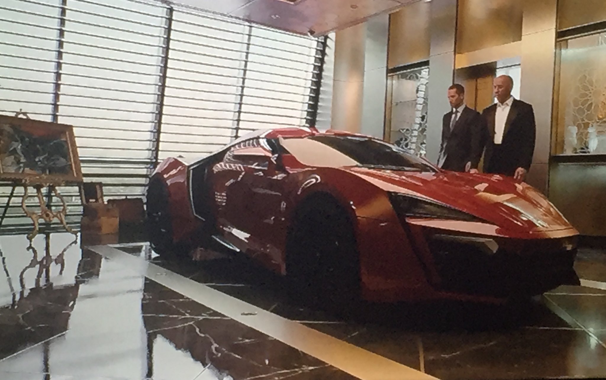 黒男 On Twitter スーパーカーをボロボロにしてアクションしてくれて凄いスカッとする映画だと思ったら ブライアン 役のポールウォーカーが撮影途中で事故死した為半分以上彼をcgで作ったと後で知って更にビックリ こんな事可能だったら映像世界では何でもアリな世の中
