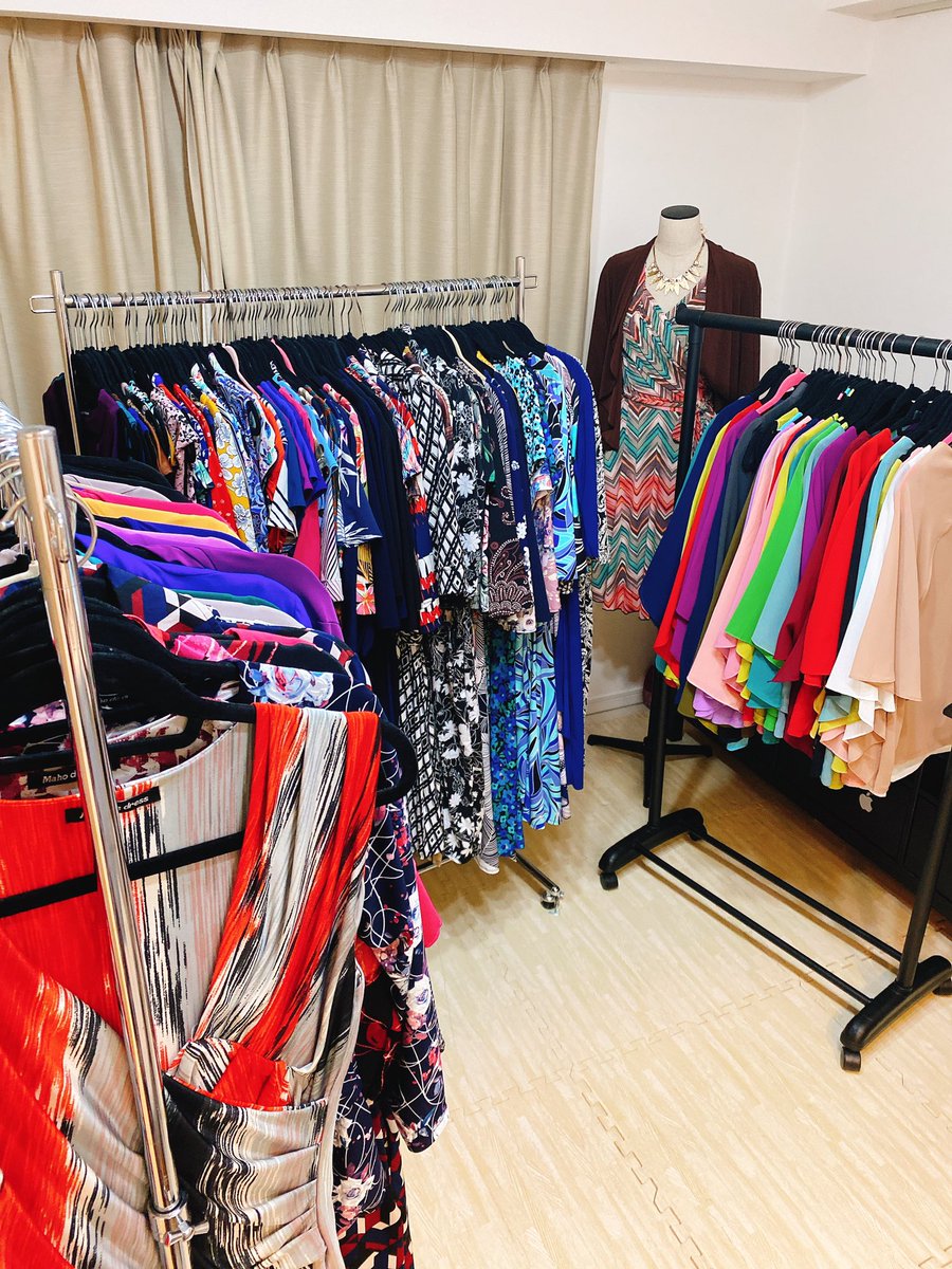 Akiko Nee 売れるに変える プロデューサー 募集 12 2 4 9 マイナス5kg着痩せを叶える 魔法のワンピース試着販売会 神戸 加古川市 内外美容で女性の綺麗を叶えるサロン Cloversのオーナー 山田亜弓さんの自宅サロンで魔法のワンピースの試着販売会を