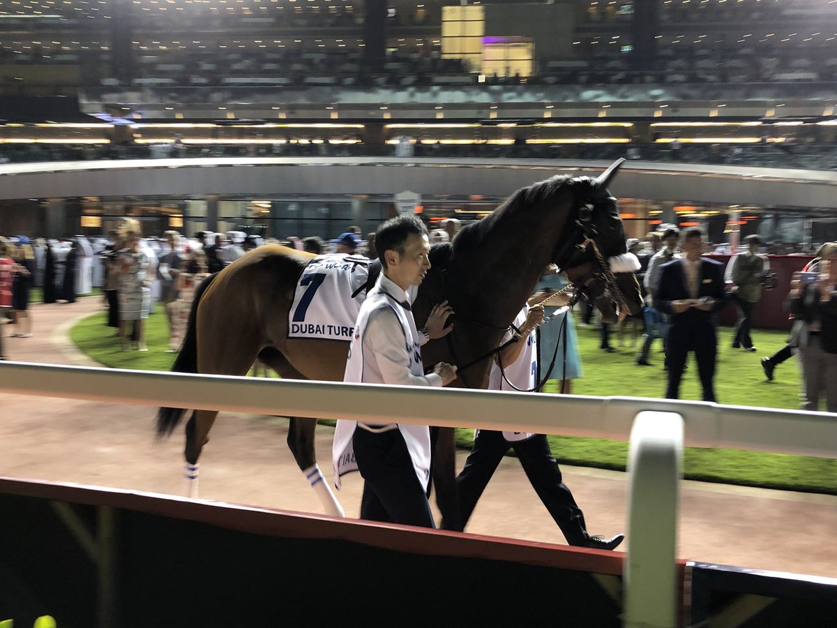 競馬バー