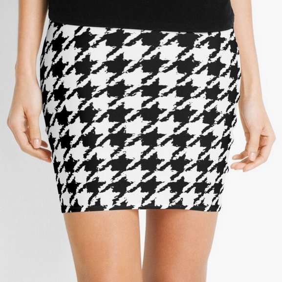 MarkUK97's tweet photo. Houndstooth Large Wobbly Pattern Mini Skirt https://t.co/iNU6JVnuQn #houndstooth #wobbly #black #large #classic #pattern #MiniSkirt #mini #skirt #clothing #simple #design #fashion #jiggly #geometric #alternate #warped #diagonal #angles #repeating #style #dogstooth #check https://t.co/3f4iUjdlV1