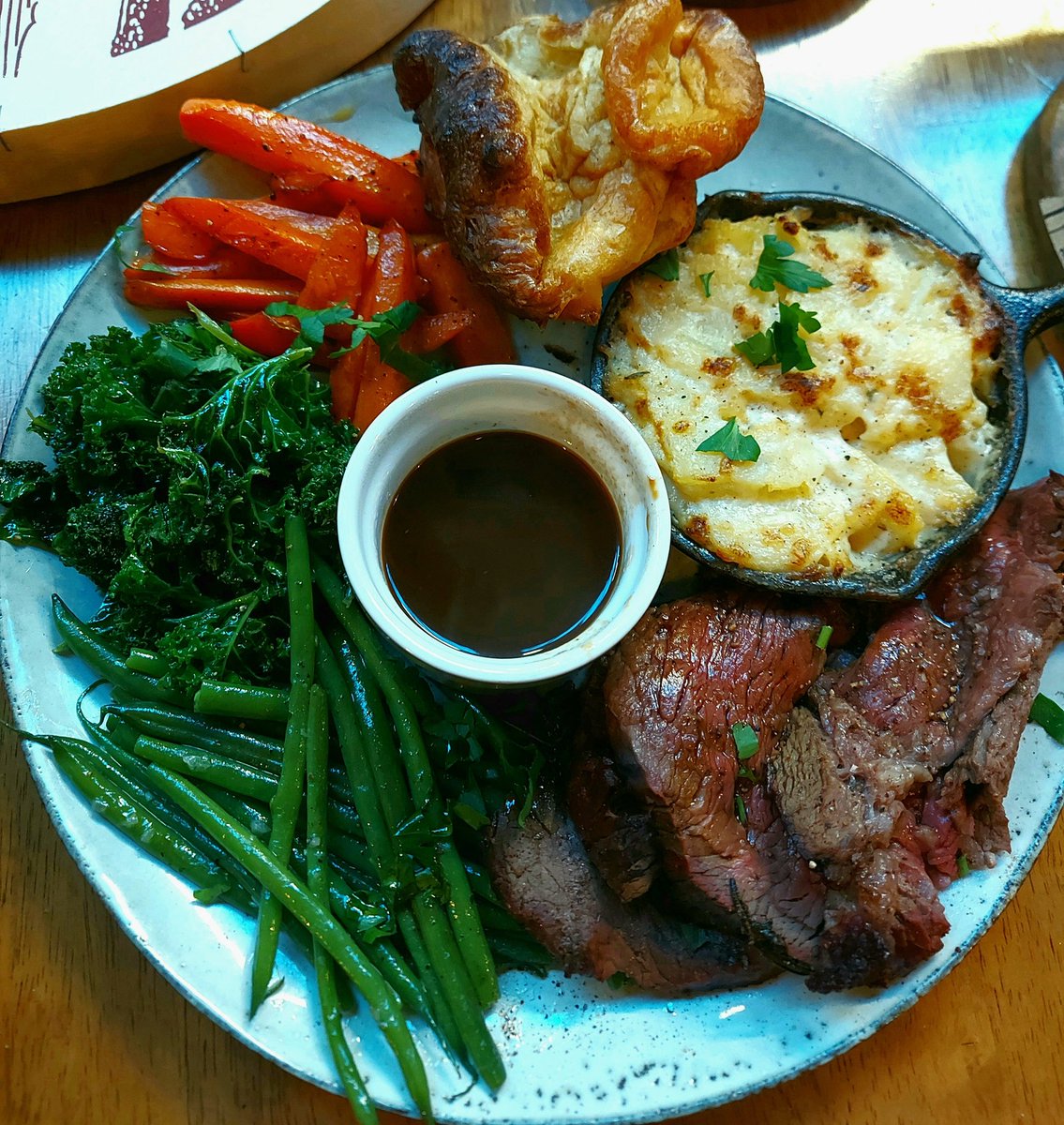 The day of the week we are all waiting for "ROAST". Available on collection and delivery🛵 bordelaise.co.uk