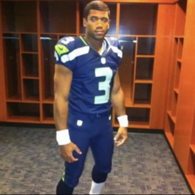 Happy birthday Russell Wilson 