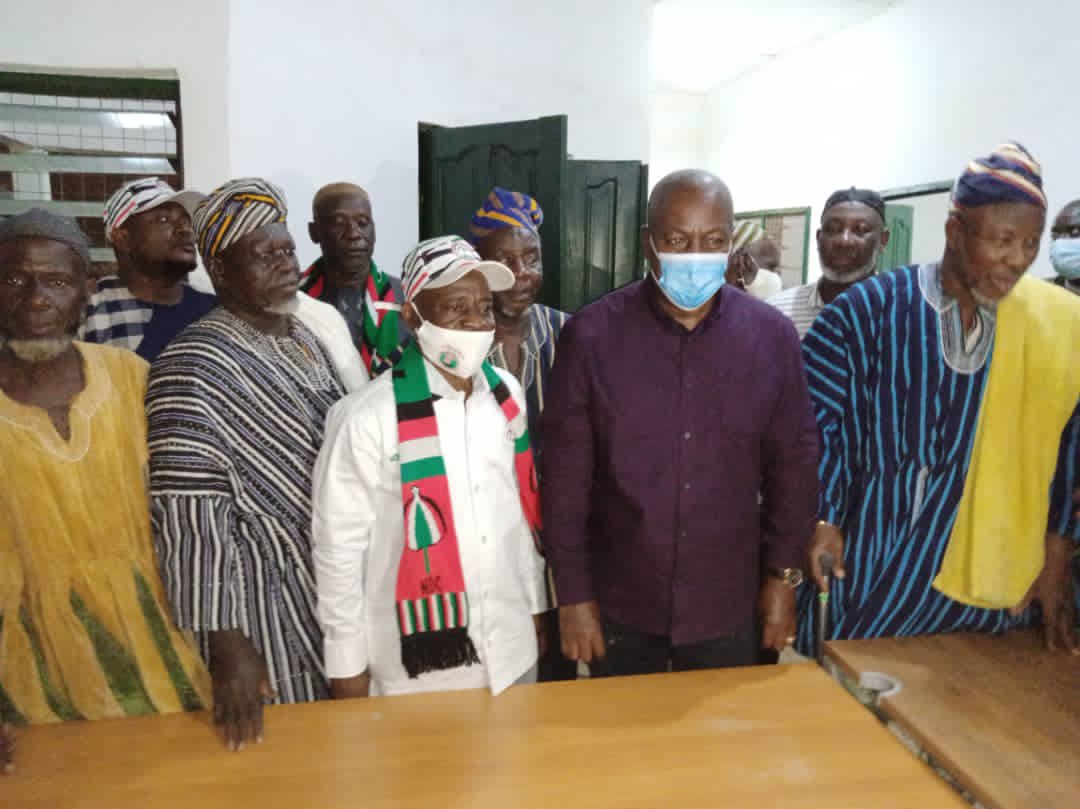 babamusah08's tweet photo. #JohnMahama2020 in Sagnarigu Constituency Office on Saturday.
#iTrustJM
#AllGhanaiansMatter
#KickNanaOut
#RescueMission
#VoteJohnMahama
#2๏ธ
#abafuseini #2๏ธ https://t.co/LkJrWQtg8Q