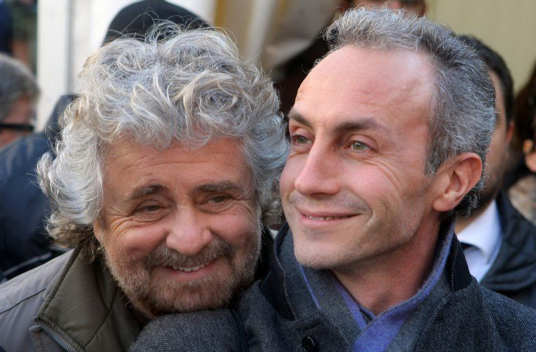Nell’edizione di sabato 28 novembre, in prima pagina, in un editoriale dal titolo «Babbeo Natale», il fondatore de «Il Fatto», il Transcazzaro Travaglio, ha scritto che Mitra è una Dea! In realtà Mitra è un Dio. Caro Travaglio, hai vinto il premio Coglionevirus! <a href="/stampasgarbi/">UfficioStampaSgarbi</a>