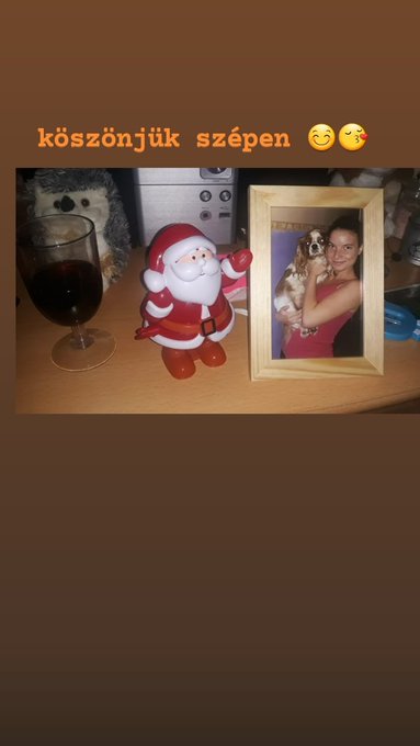 K&ouml;sz&ouml;n&ouml;m sz&eacute;pen hogy ilyen sokan gondoltatok r&aacute;m sz&uuml;lcsim alkalm&aacute;b&oacute;l nagyon j&oacute;lesik 🤗😚 Ez nem mind ajib&oacute;l<a href="/tag/szoliz%C3%A1sk%C3%B6zben"class="tags"><span>#szoliz&aacute;sk&ouml;zben</span></a>