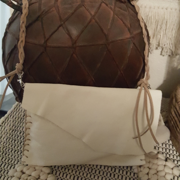 PattyShaner's tweet photo. So good I had to share! Check out all the items I'm loving on @Poshmarkapp #poshmark #fashion #style #shopmycloset #stevemadden #oldnavy #handmade: https://t.co/tusBf9NPww https://t.co/cAUb9FqX1j
