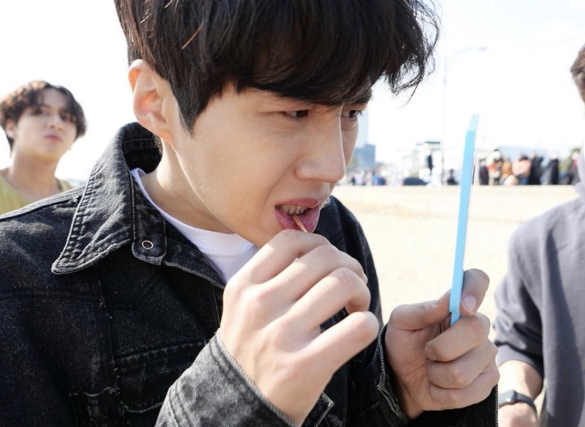 seonhojpeg's tweet photo. seonho and his mouth sore😅

#KimSeonho #김선호 #2Days1NightSeason4 https://t.co/bdxxerESyN