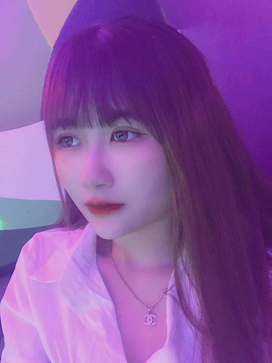 KetSgbb's tweet photo. chào các anh'!
em năm nay 19t, ưa nhìn, sạch sẽ, có học nhưng luôn có nhu cầu sex rất cao vì e rất dâm. Em hok phải là g��i gọi Hay gái điếm, các a đừng hiểu nhàm nhé chỉ vì sinh lý sex của e nó cao. em có thể sex cùng lúc 3 người (mặc dù e chưa thử bao giờ). https://t.co/FM1NoUhu6a