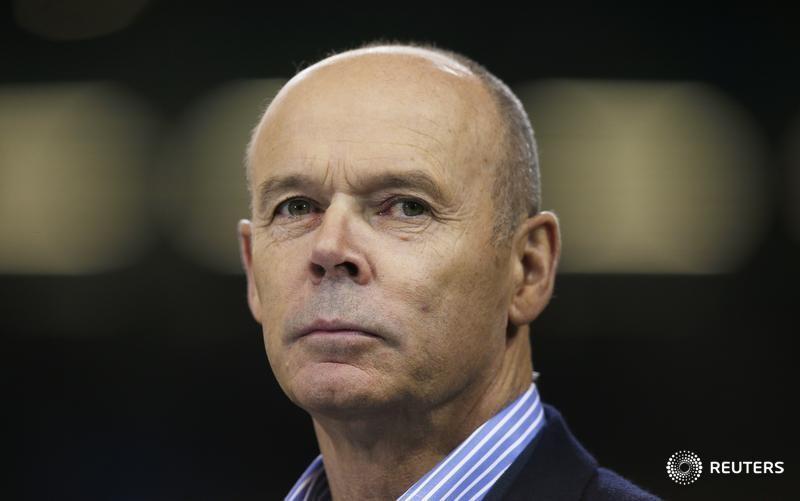 England must reinvent their aimless kicking game, says Woodward https://t.co/9lZkiu3w8Y https://t.co/N06h7hGlBA
