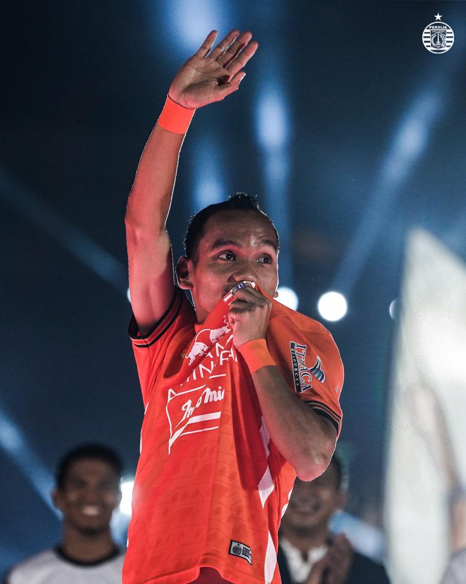 "Semoga di usia yang ke-92 tahun ini  semakin kompak dan solid karena ke depan tantangan kita lebih berat lagi. Apalagi dalam masa pandemi ini, tapi kita harus tetap semangat,” ujar Riko.

Selengkapnya di: persija.id/harapan-riko-s…

#BelieveIn12 #PersijaJakarta