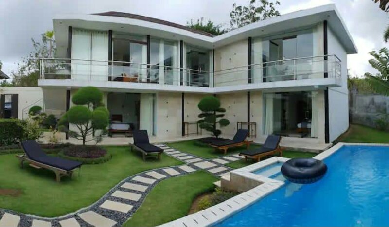 For Sale,
Luxury Villa Walking Distance to The Bingin Beach Street, Pecatu, South of Kuta, Badung - Bali.

Freehold
Land Size 600sqm, 
Building Size 300sqm,
4 bedroom and suites,
4 bathroom,
Swimming pool,

Open Price : IDR 5,9 Billions
san#KSP / Whatsapp: 082144168709