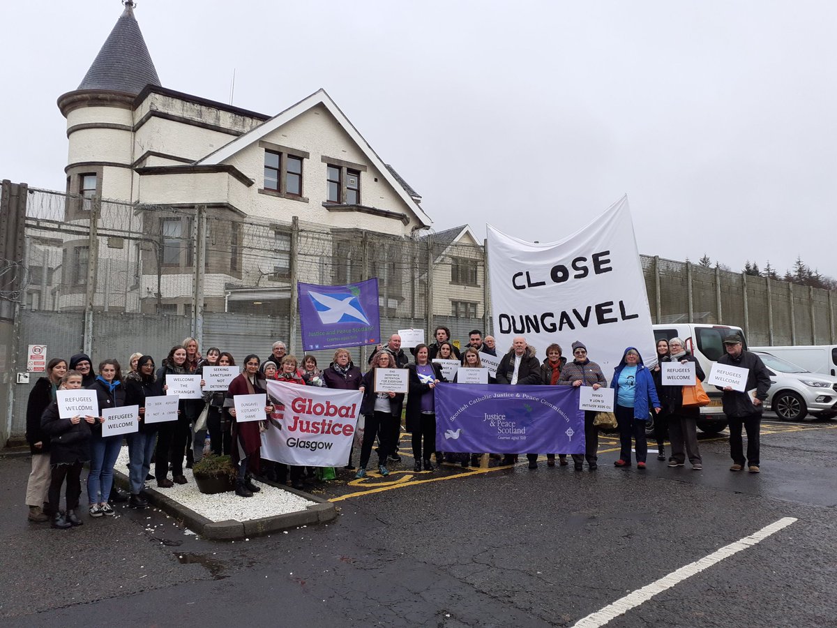 justcarol12's tweet photo. Because of Covid no #StAndrewsDay solidarity gathering at #Dungavel today. Remembering all asylum seekers who are incarcerated and all who work to free them & close such centres #CloseDungavel #RefugeesWelcome #Time4aTimeLimit @JandPScotland https://t.co/43ev9avC5f