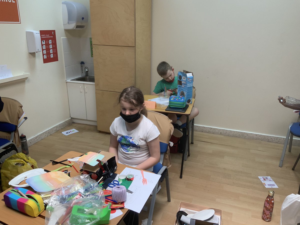 DESSyear5's tweet photo. #DESSyear5orange #DESSNationalDay #DESSsocial Dhowbuilding is full steam ahead!!! https://t.co/P2z29SzSAT