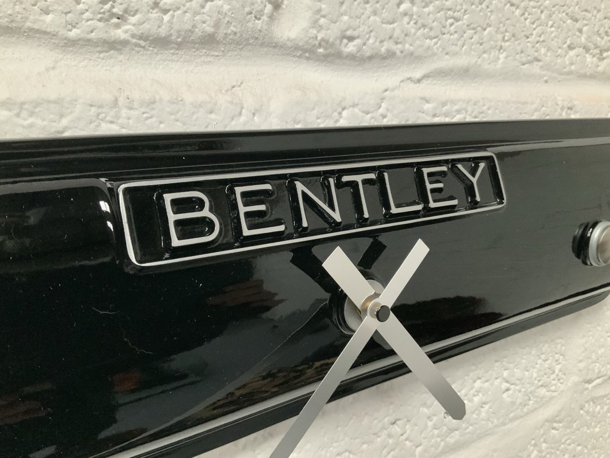 CaveStuff's tweet image. #Christmas2020 Wall clocks available now. facebook.com/WildEdgeProjec… #interiordesignideas #Rollsroyce #Bentley #mg #kawasaki #mancave