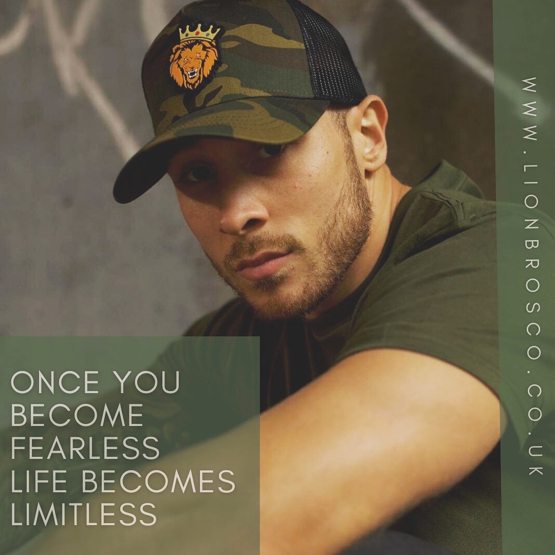 lionbrosco's tweet photo. 🦁 Black Friday Blowout continues with 25% off all items until 30th Nov 
Dont forget to enter code THEPRIDE at checkout for FREE delivery on orders over £50 
https://t.co/k4cZcTUibX
#blackfridaysale #lionbroscompany #wearwithpride https://t.co/o9Uz2zL2OE