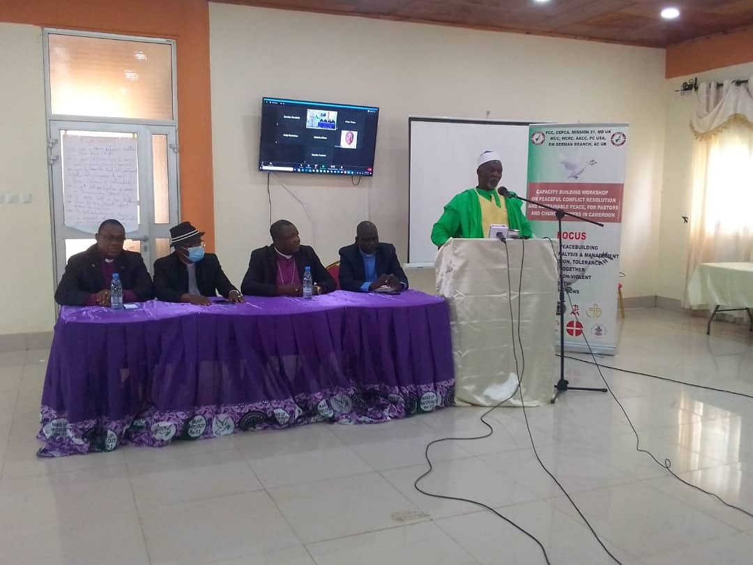 MimiMefoInfo's tweet photo. Religious leaders in Cameroon say no amount of military might used by the government of #Cameroon will put an end to the #AnglophoneCrisis. 

Meeting in Buea, they have challenged the government to seek mediation to end the crisis. 

Details later. 

MMI. https://t.co/fltugMfL0l