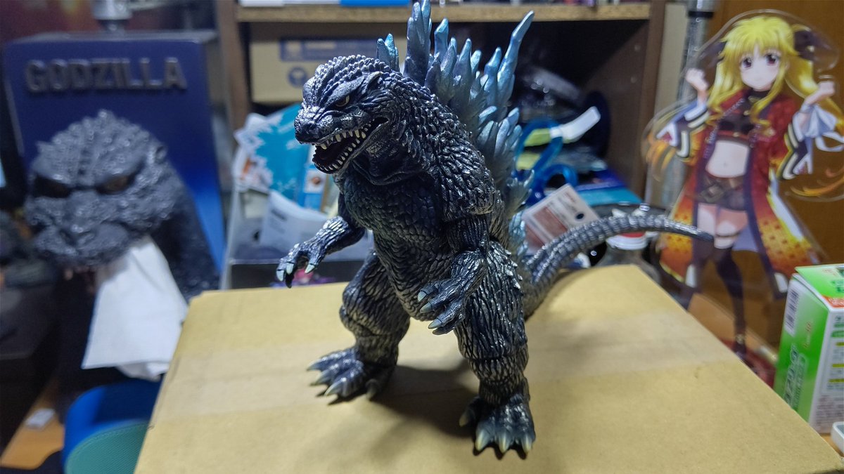 Astroゴジラ ウルティマ ムービーモンスターシリーズミレニアムゴジラ熱線放射ver着弾 いやぁコイツも格好いいなぁ 全体の塗装も然ることながら青い背鰭のミレゴジってのが特別感があって良いね 買って正解だよ ゴジラ
