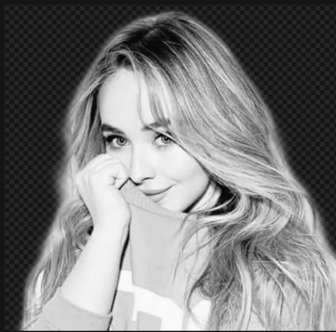 يجب أن أصنع لنفسي ابتسامة
أن أتسلح بها و أكون تحت حمايتها
#دانا